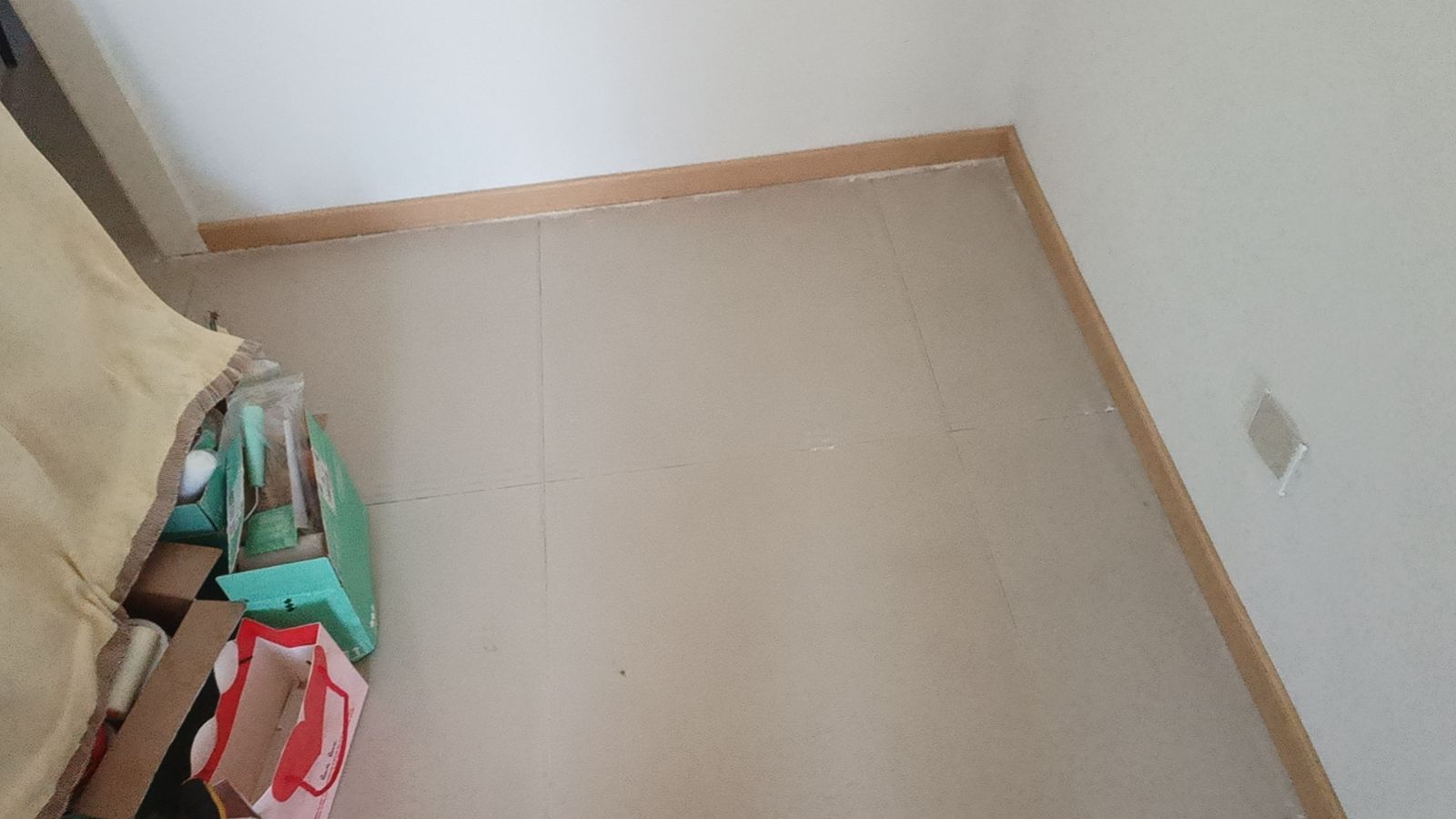 中国江苏省苏州市昆山市鹿城花园**栋**室