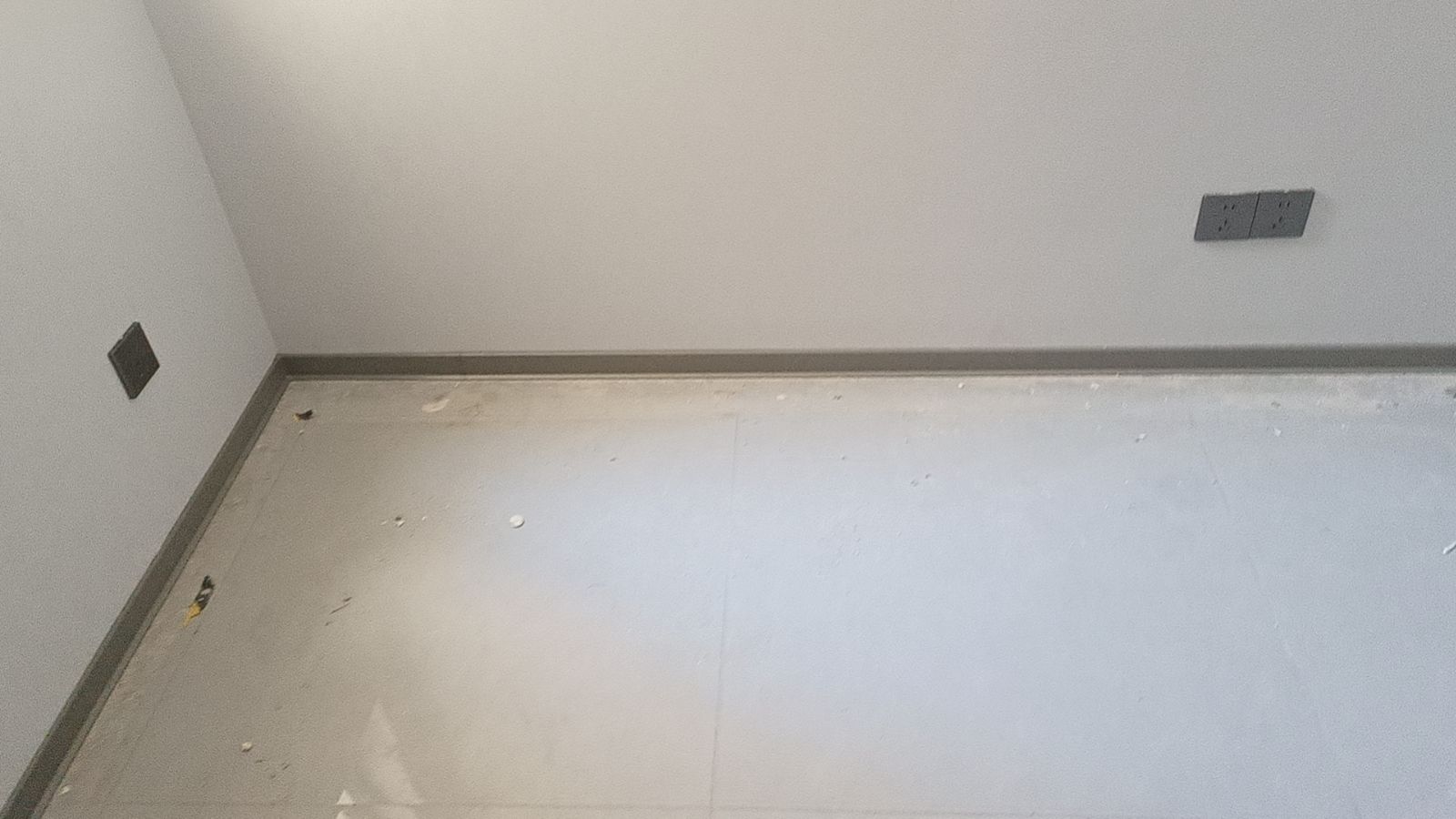 中国江苏省苏州市昆山市西湾新村**栋**