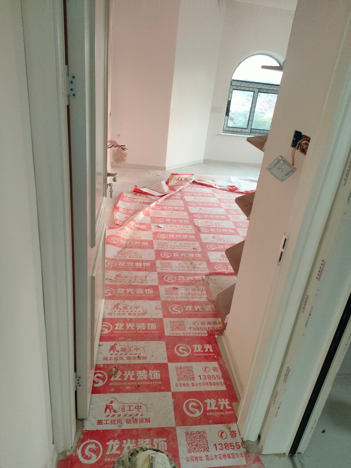 中国江苏省苏州市昆山市花桥绿地C区**栋**室