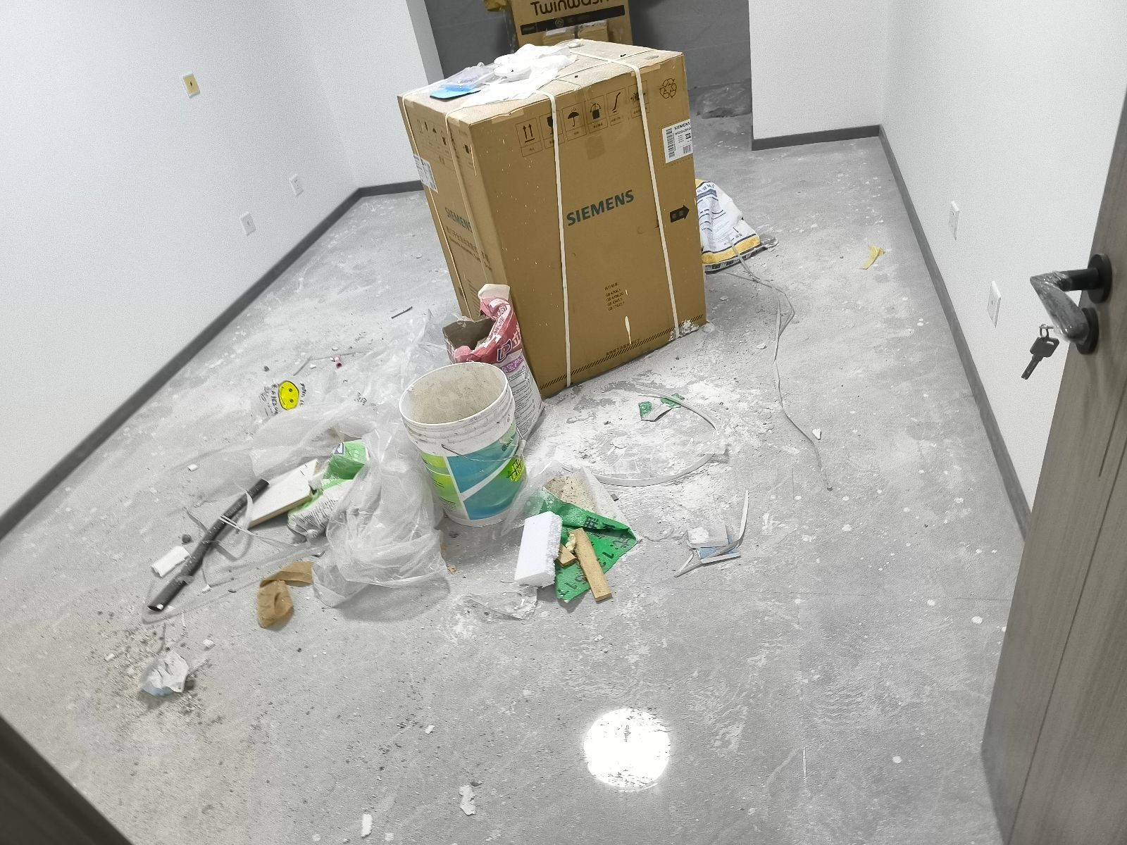 中国江苏省苏州市昆山市陆家陈巷花园**栋**室