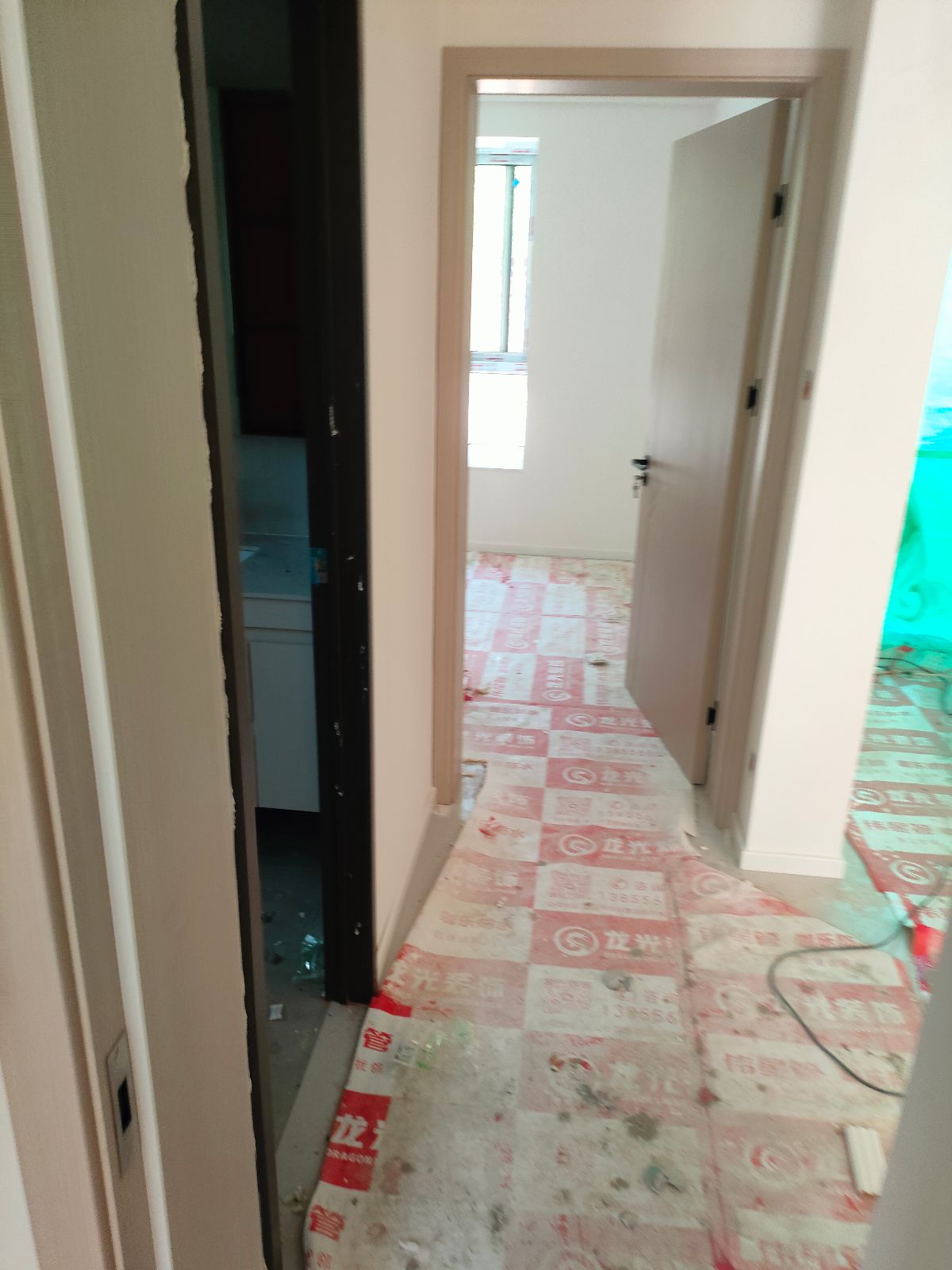中国江苏省苏州市昆山市花桥绿地D区**栋**室