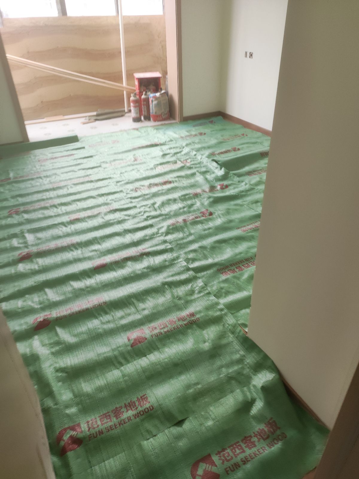 中国江苏省苏州市昆山市枫景苑B区**栋**室