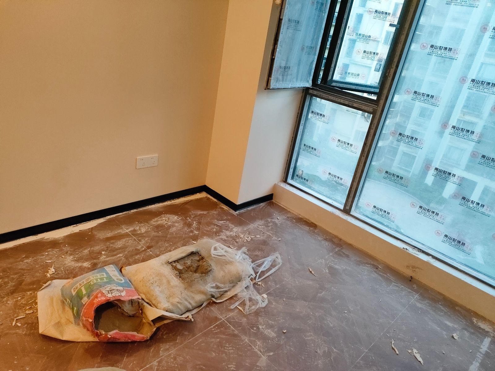 中国江苏省苏州市昆山市东方华庭**栋**