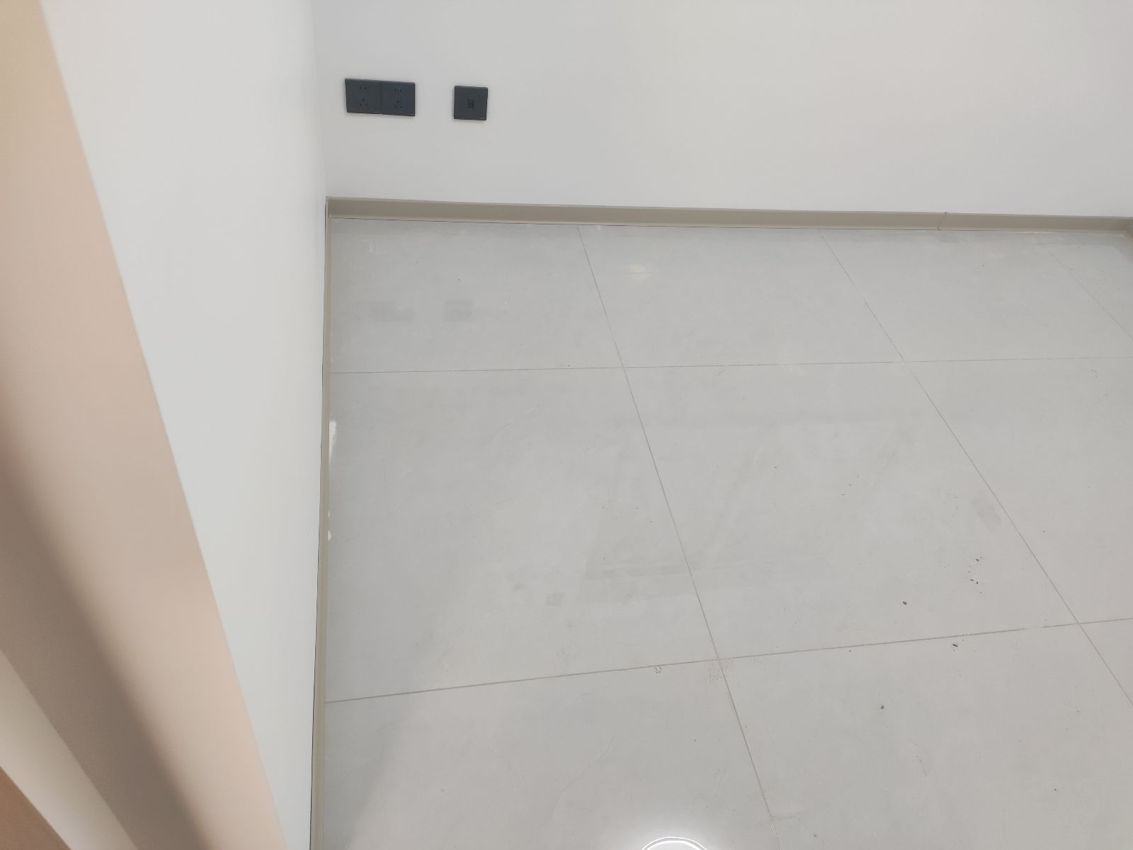 中国江苏省苏州市昆山市香溢紫郡**栋**