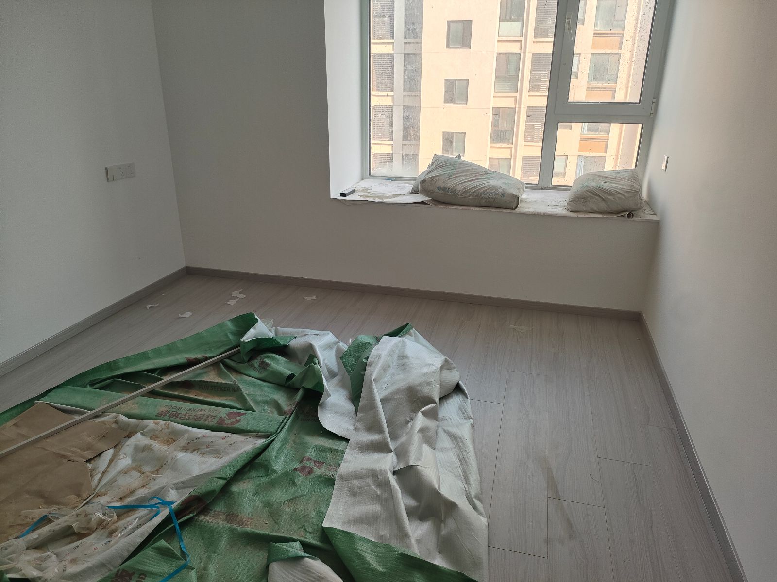 中国江苏省苏州市太仓市印溪公馆**栋**室
