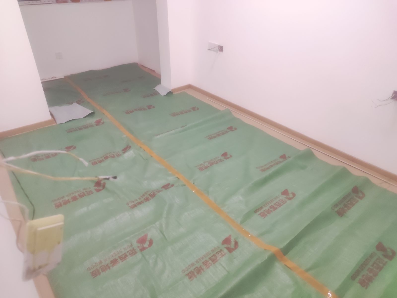 中国上海上海市徐汇区谨斜小区**栋**室