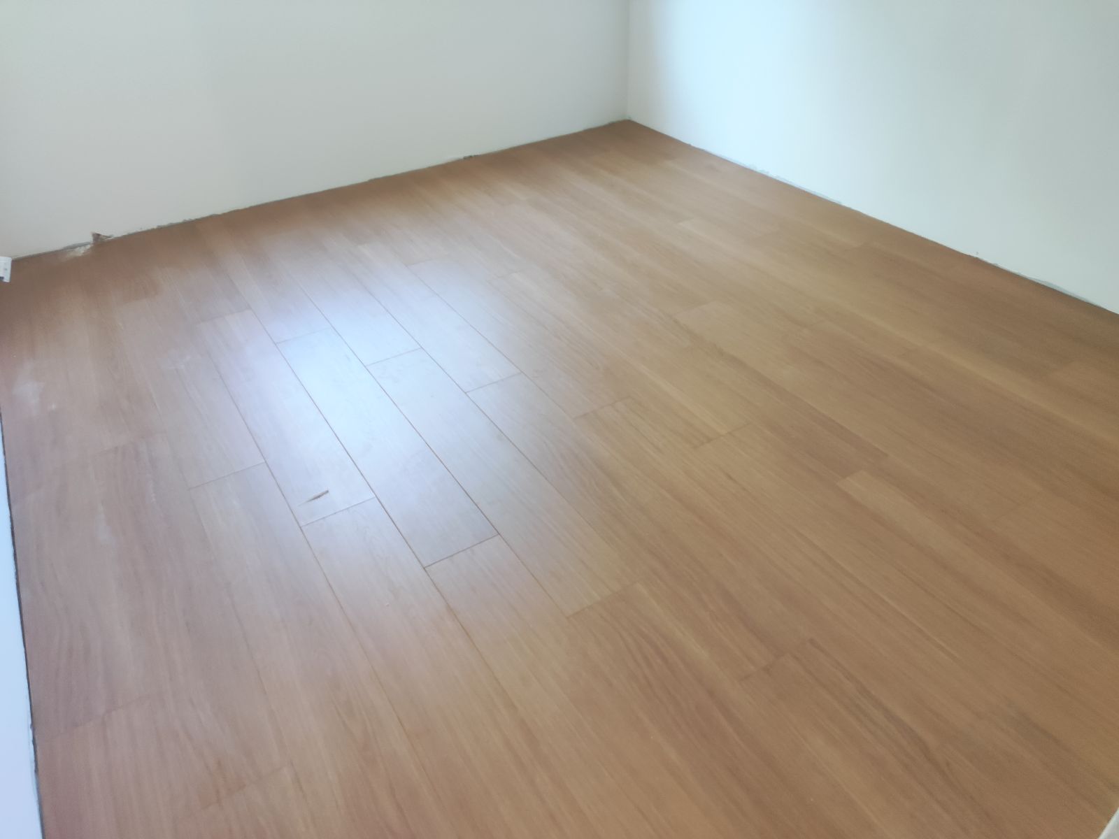 中国江苏省苏州市昆山市玉龙新村**栋**