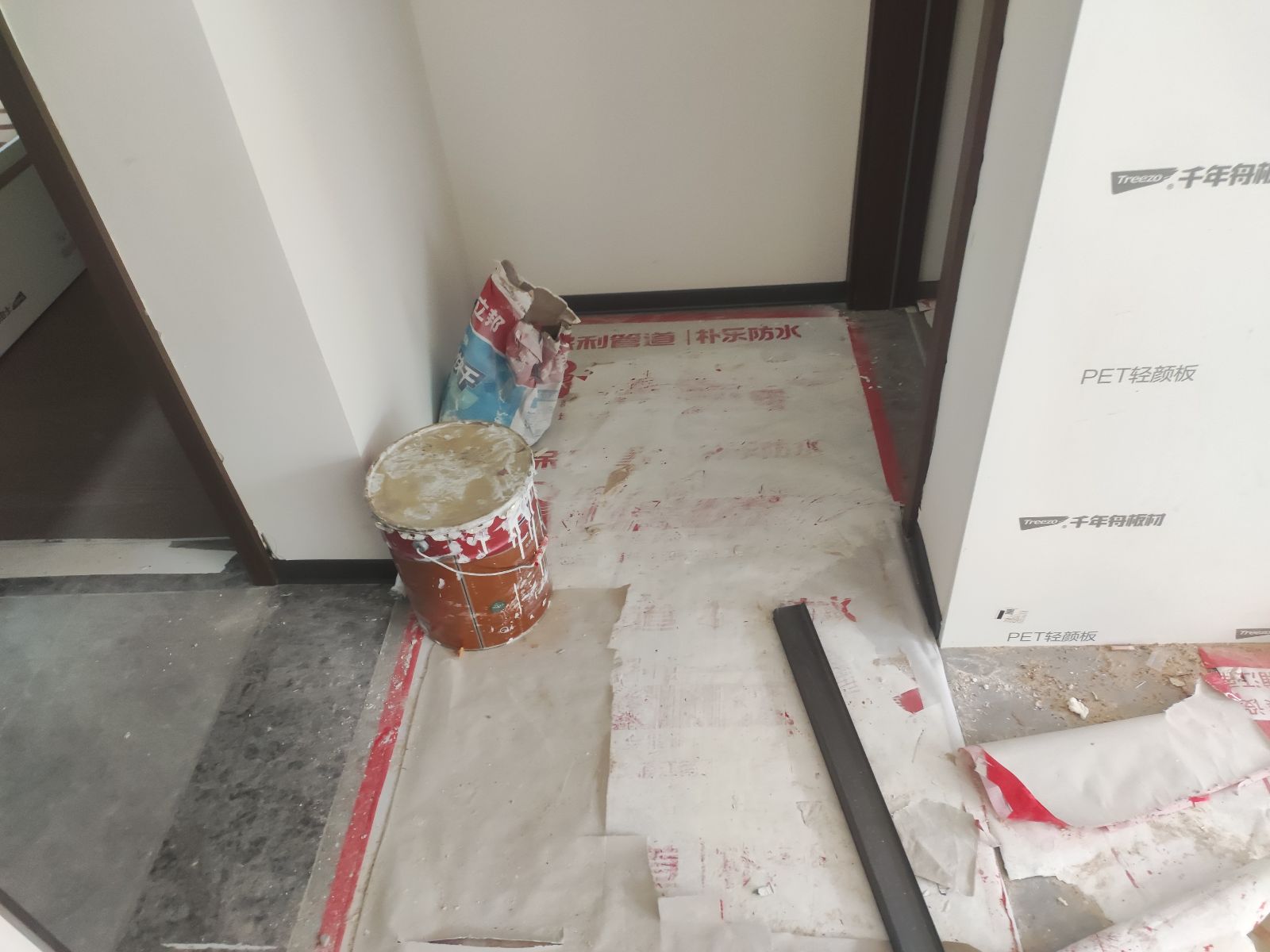 中国江苏省苏州市吴中区澜悦溪云**栋**室