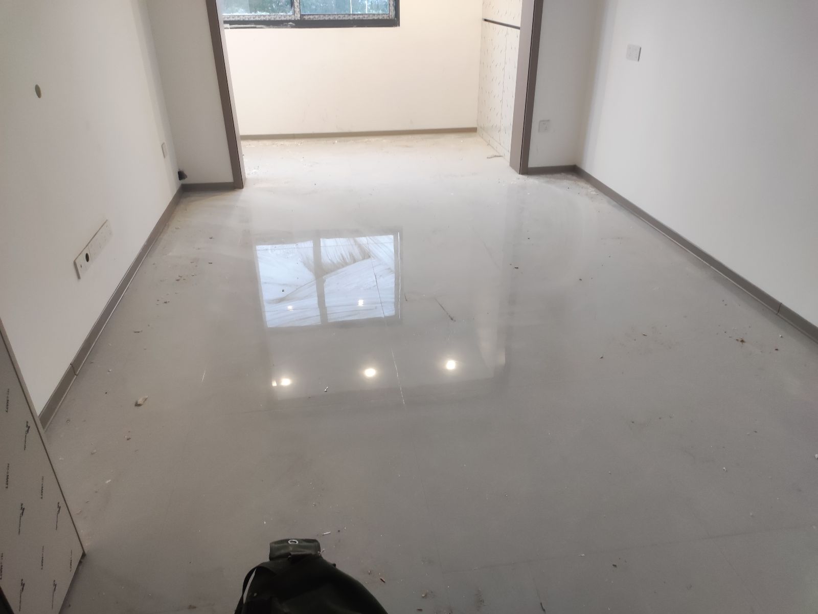 中国江苏省苏州市昆山市共青新村**栋**室