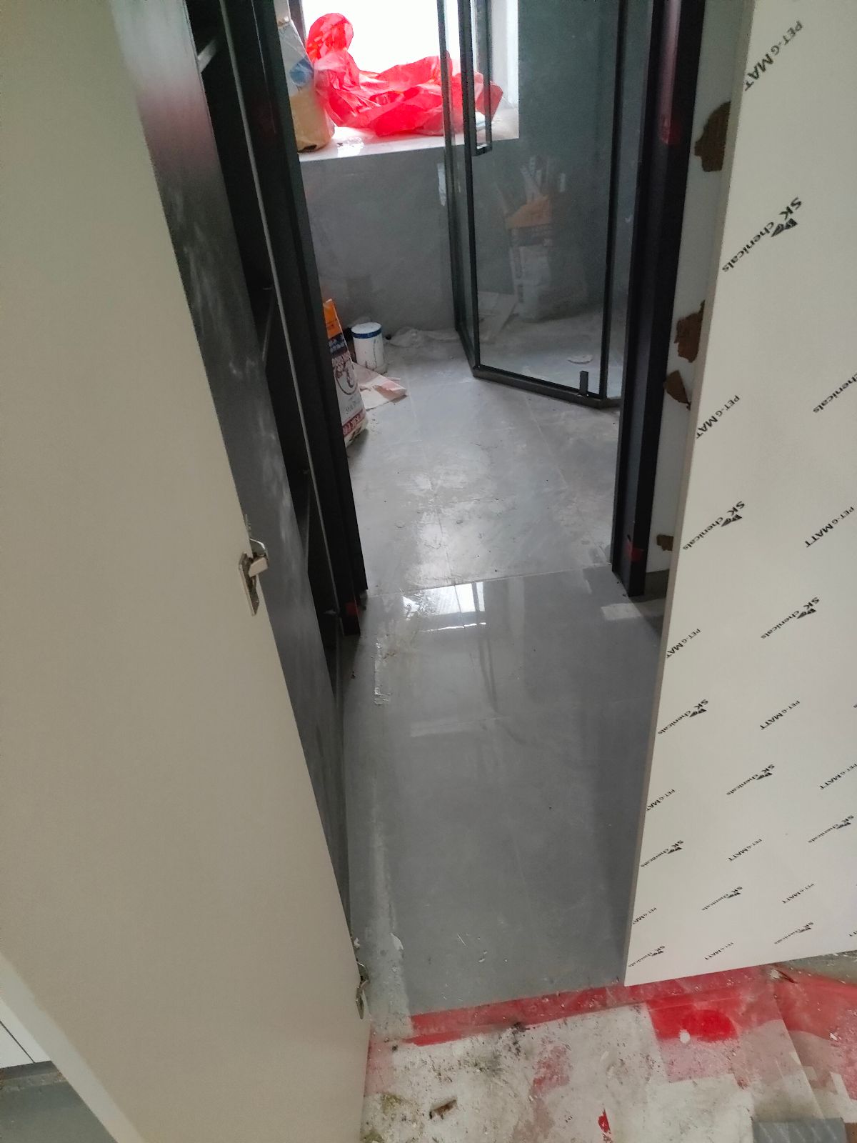 中国江苏省苏州市昆山市张浦湖滨铂悦花园**栋**室