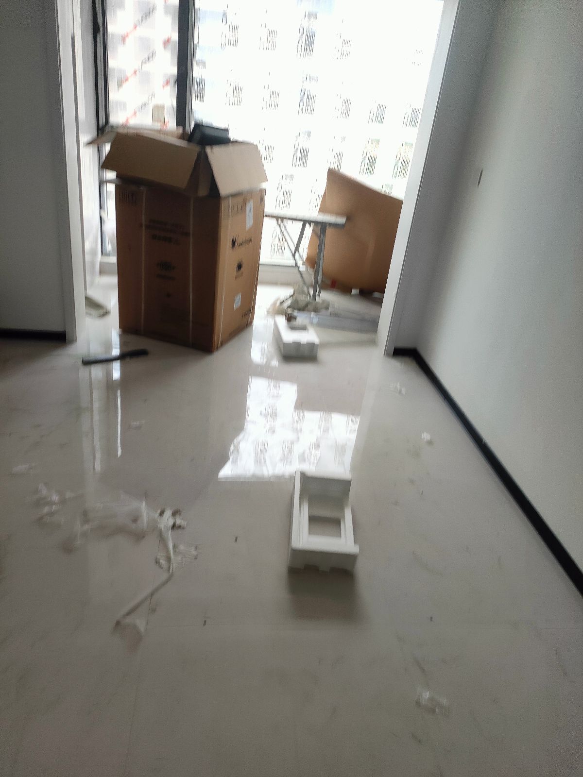 中国江苏省苏州市太仓市云溪华庭**栋**室