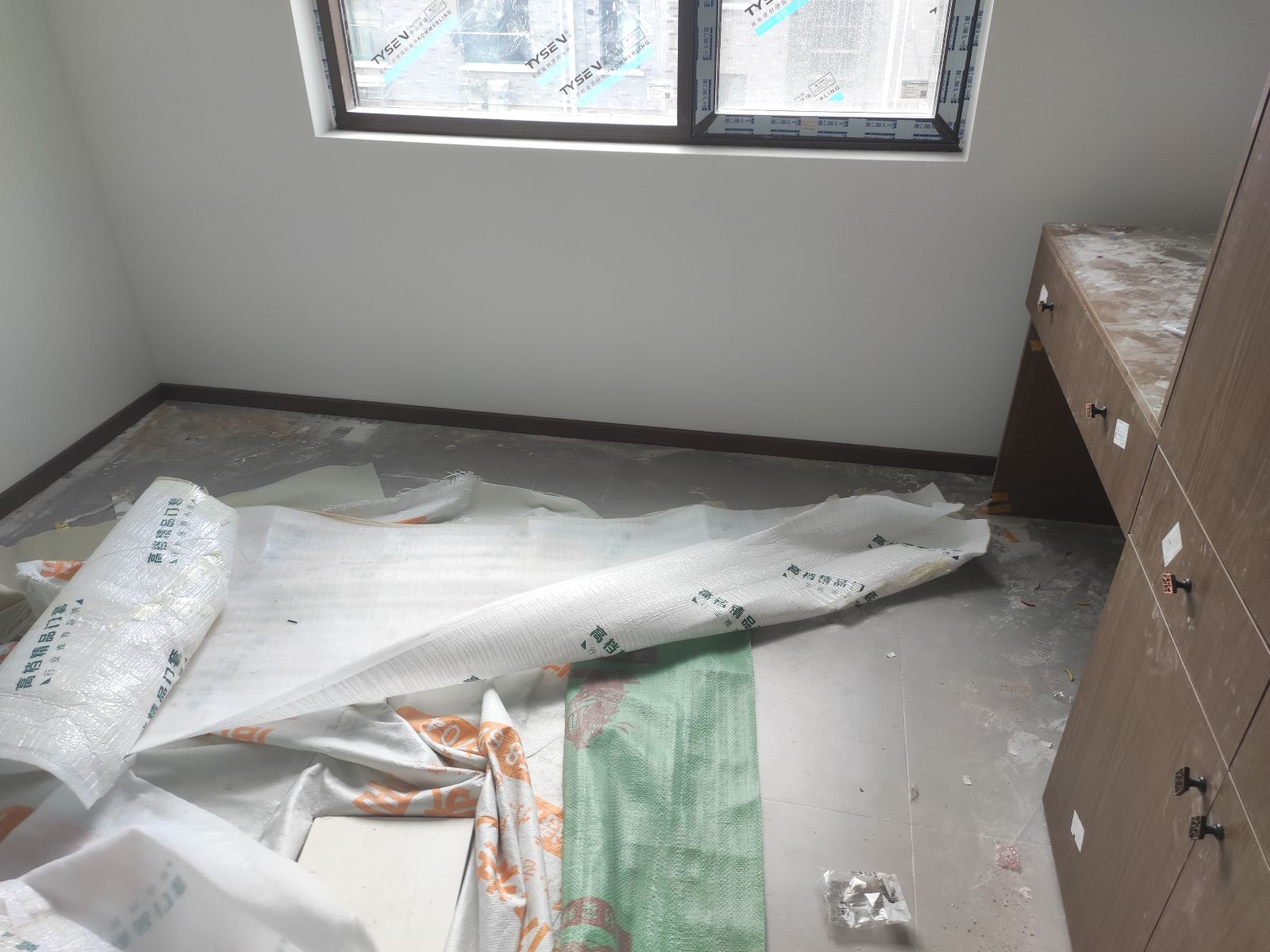 中国江苏省苏州市昆山市大公小区**栋**