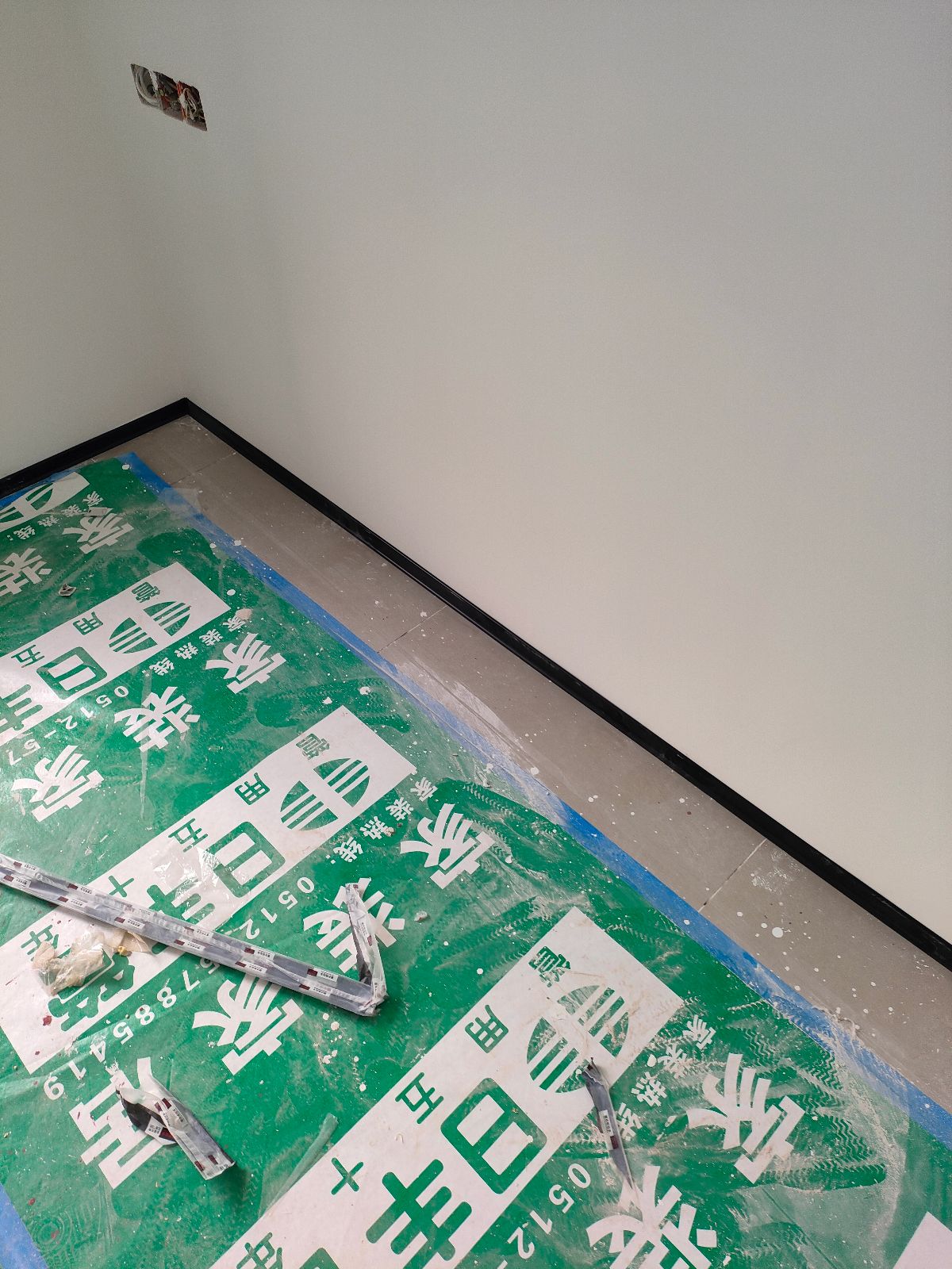 中国江苏省苏州市太仓市华侨花园**栋**室