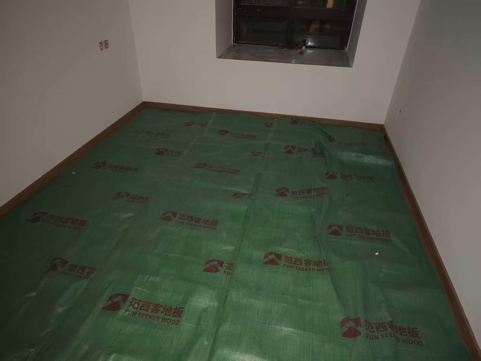 中国江苏省苏州市昆山市安康里**栋**