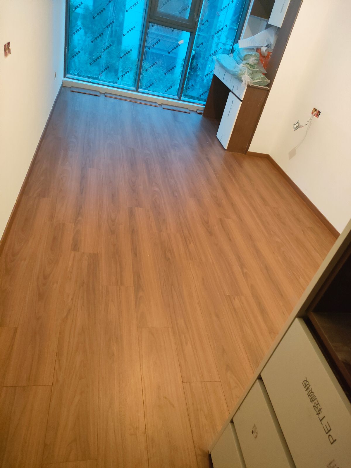 中国江苏省苏州市相城区龙湖镜湖原著**栋**室