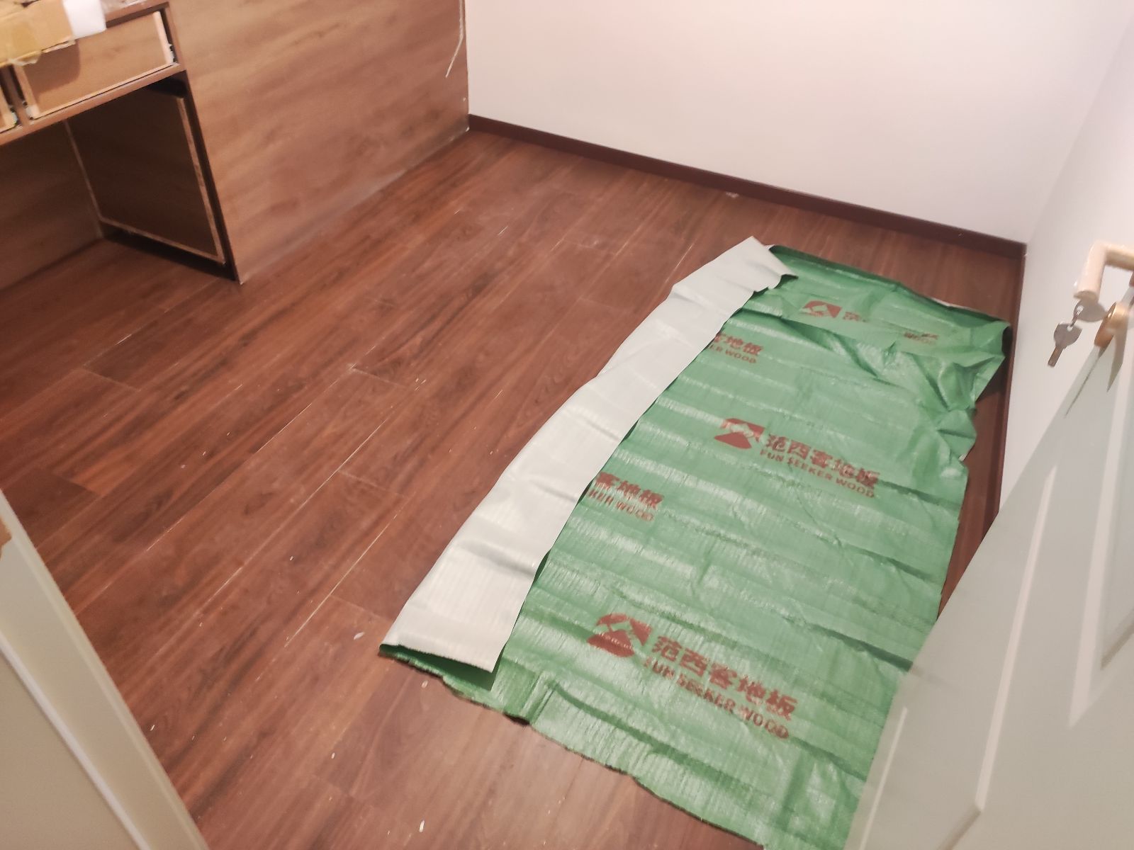 中国江苏省苏州市昆山市公园壹号樟树园**栋**