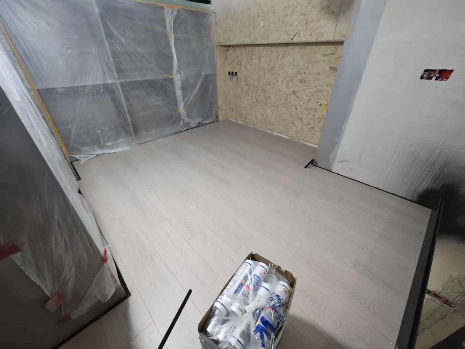 中国江苏省苏州市昆山市中创商业中心**栋**