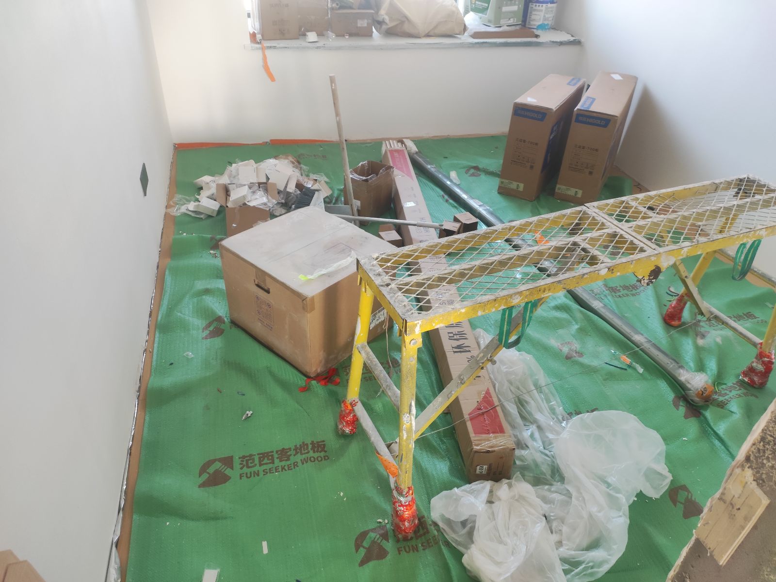 中国江苏省苏州市太仓市朗润苑**栋**室