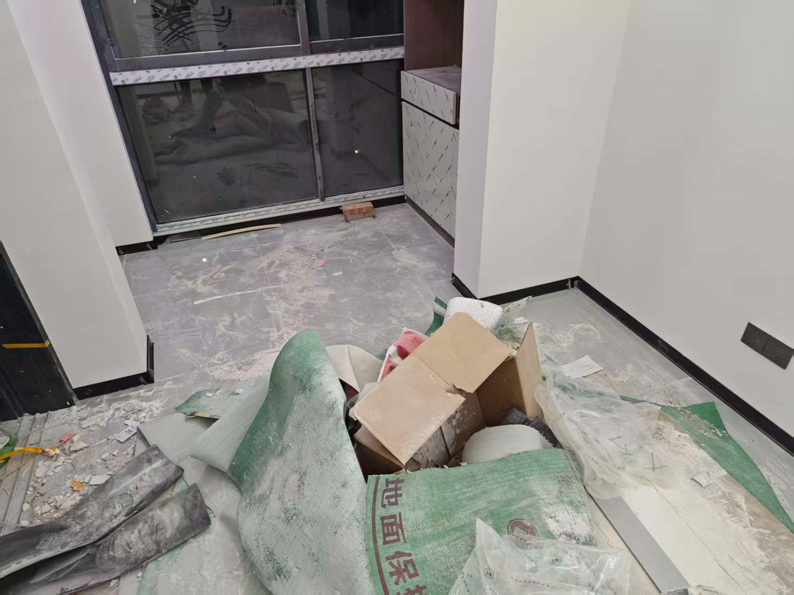 中国江苏省苏州市昆山市阳澄春晓**栋**