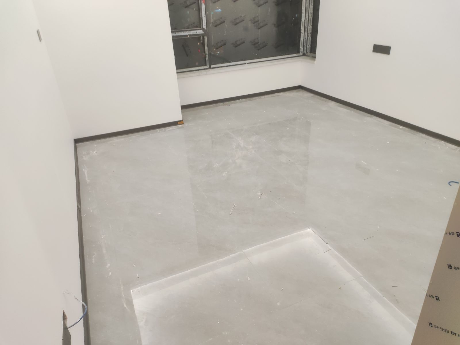 中国江苏省苏州市昆山市世茂东外滩**#**