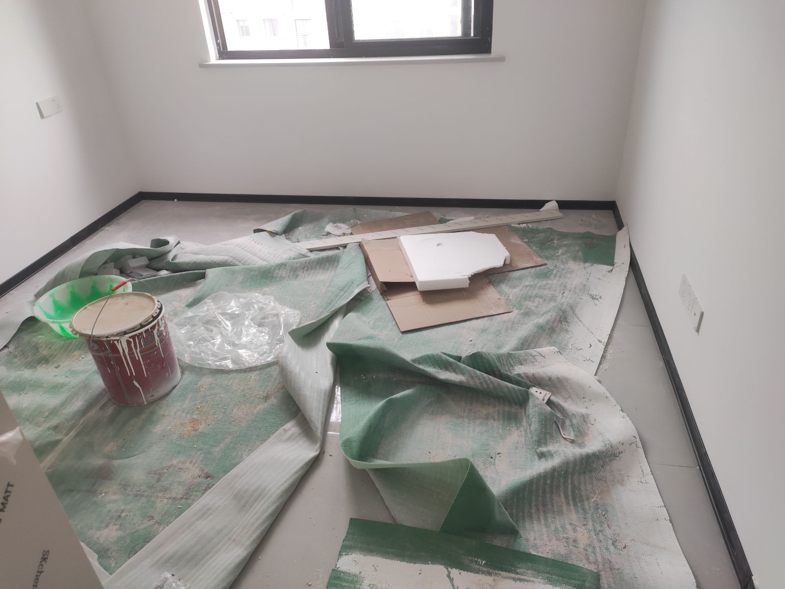 中国江苏省苏州市常熟市紫霞花园**期**栋**