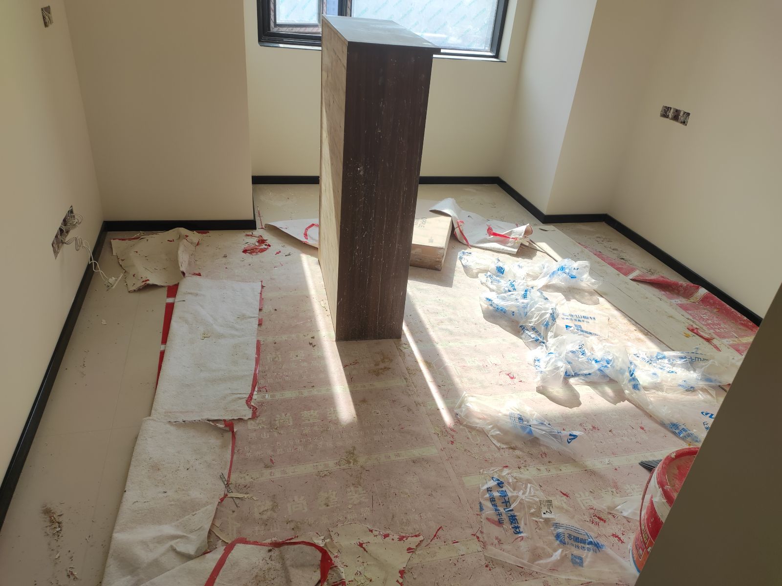 中国上海上海市嘉定区新城尚上城安悦路**弄**号楼**