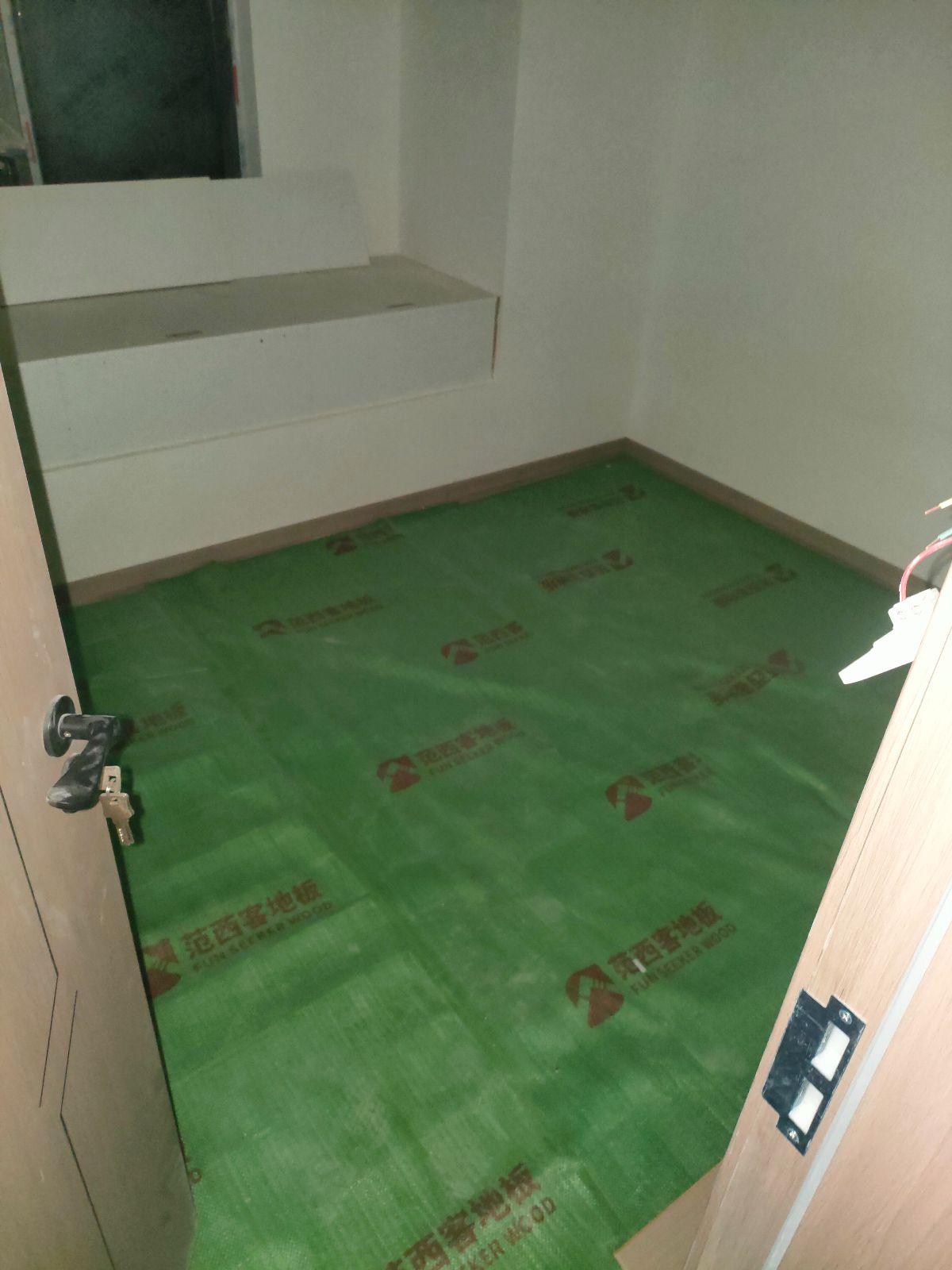 中国江苏省苏州市昆山市兰亭大镜**栋**