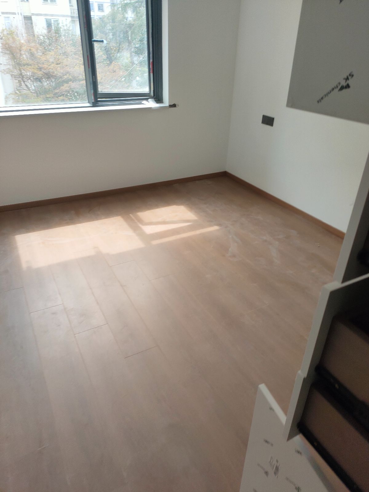 中国江苏省苏州市昆山市娄邑东区**栋**