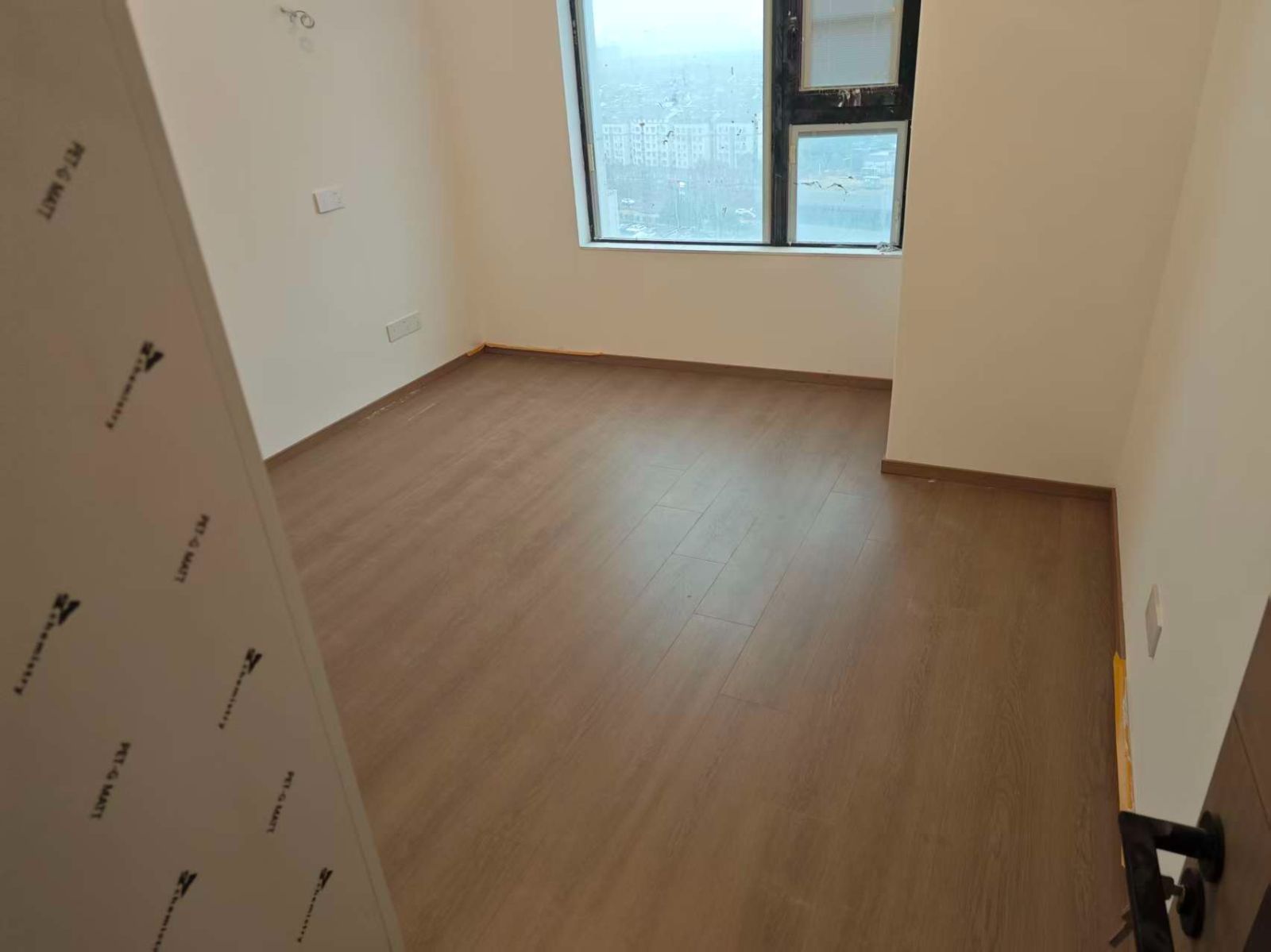 中国江苏省苏州市昆山市中大未来城**栋**