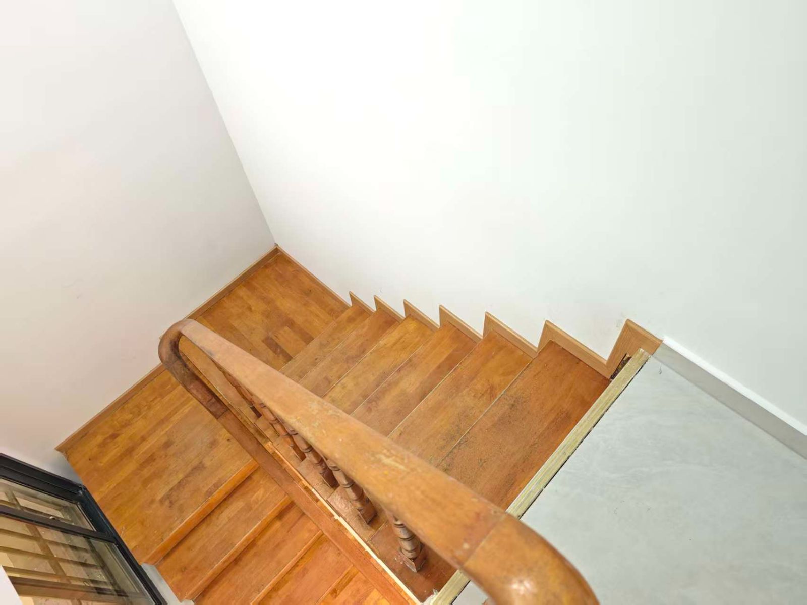 中国江苏省苏州市昆山市鹿城花园**栋**