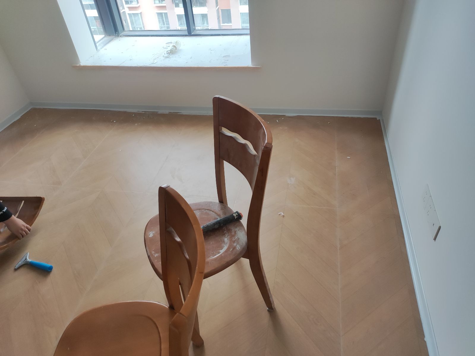 中国江苏省苏州市昆山市水岸花园**栋**室