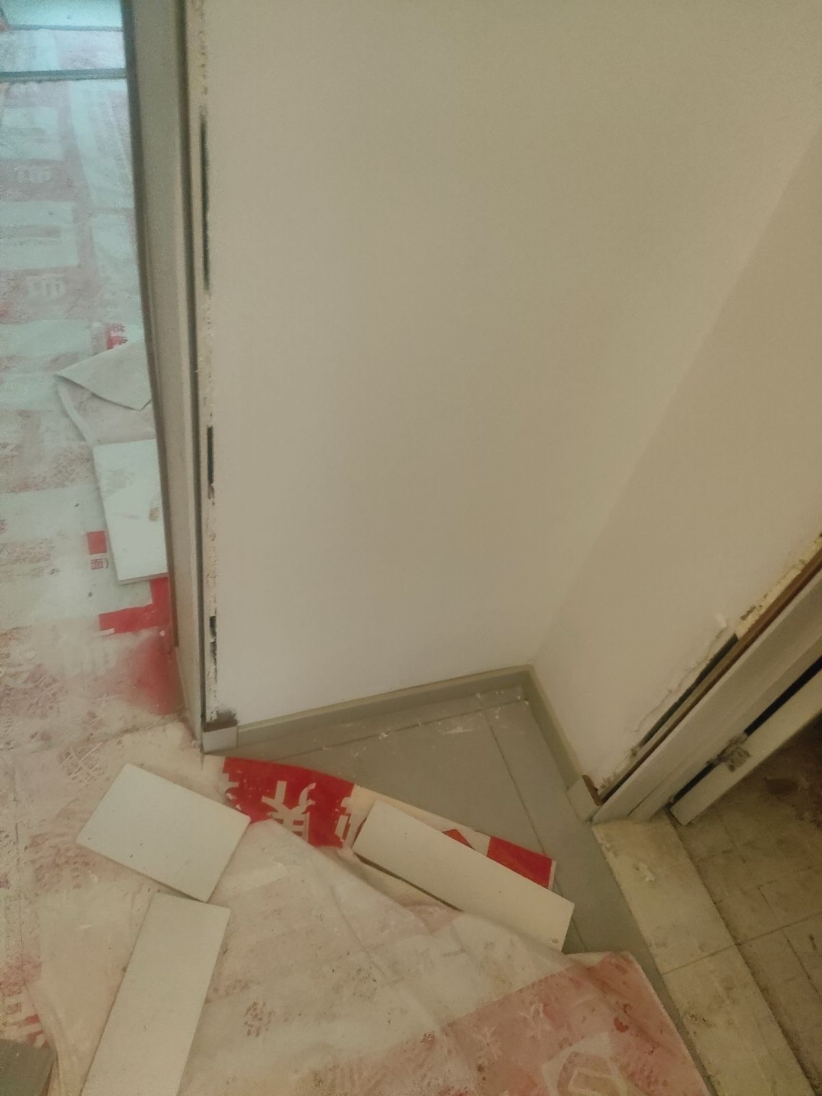 中国江苏省苏州市昆山市张浦俱巷路玫瑰苑**栋**室