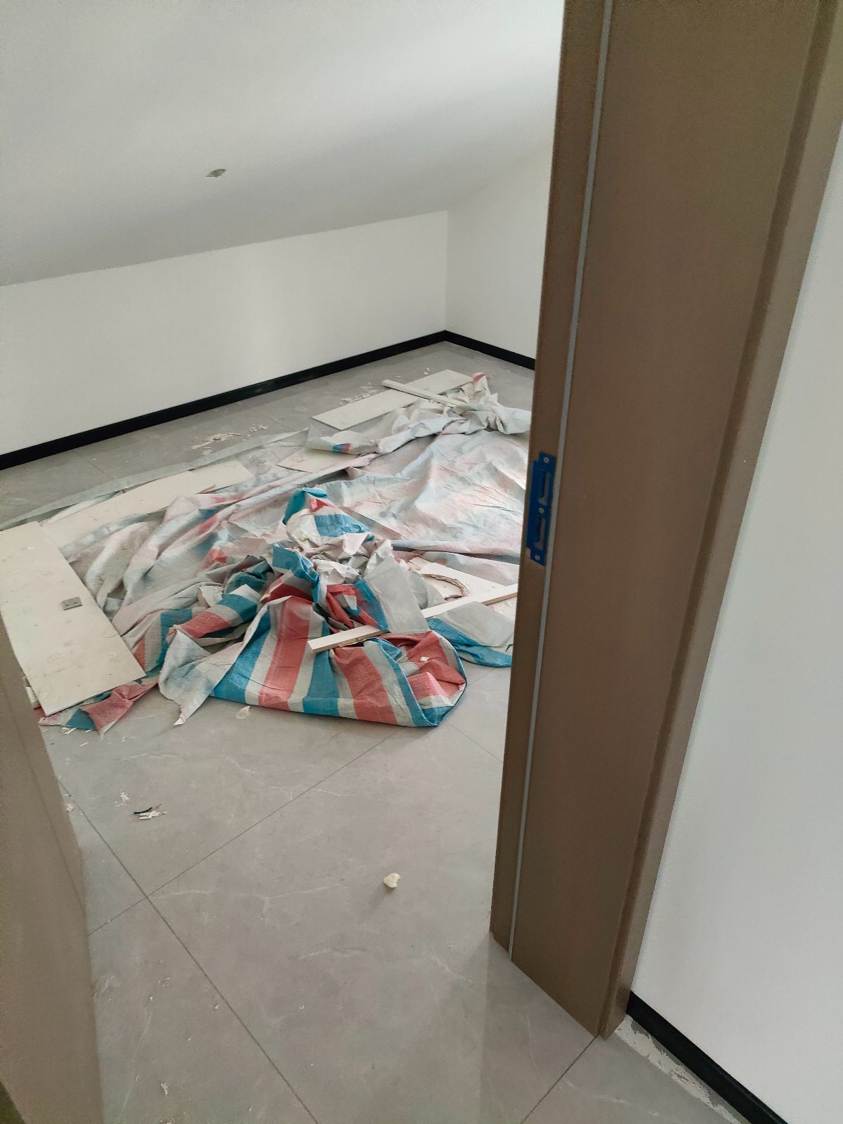 中国江苏省苏州市昆山市锦溪镇长云村昆山麻鸭原种场