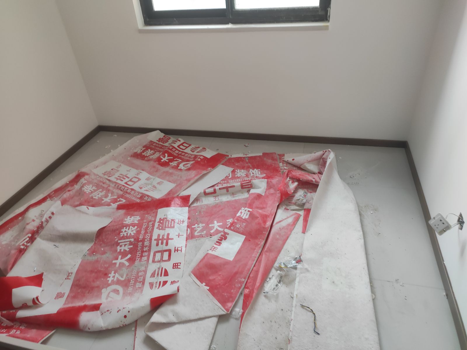中国江苏省苏州市昆山市张浦碧悦湾**栋**室
